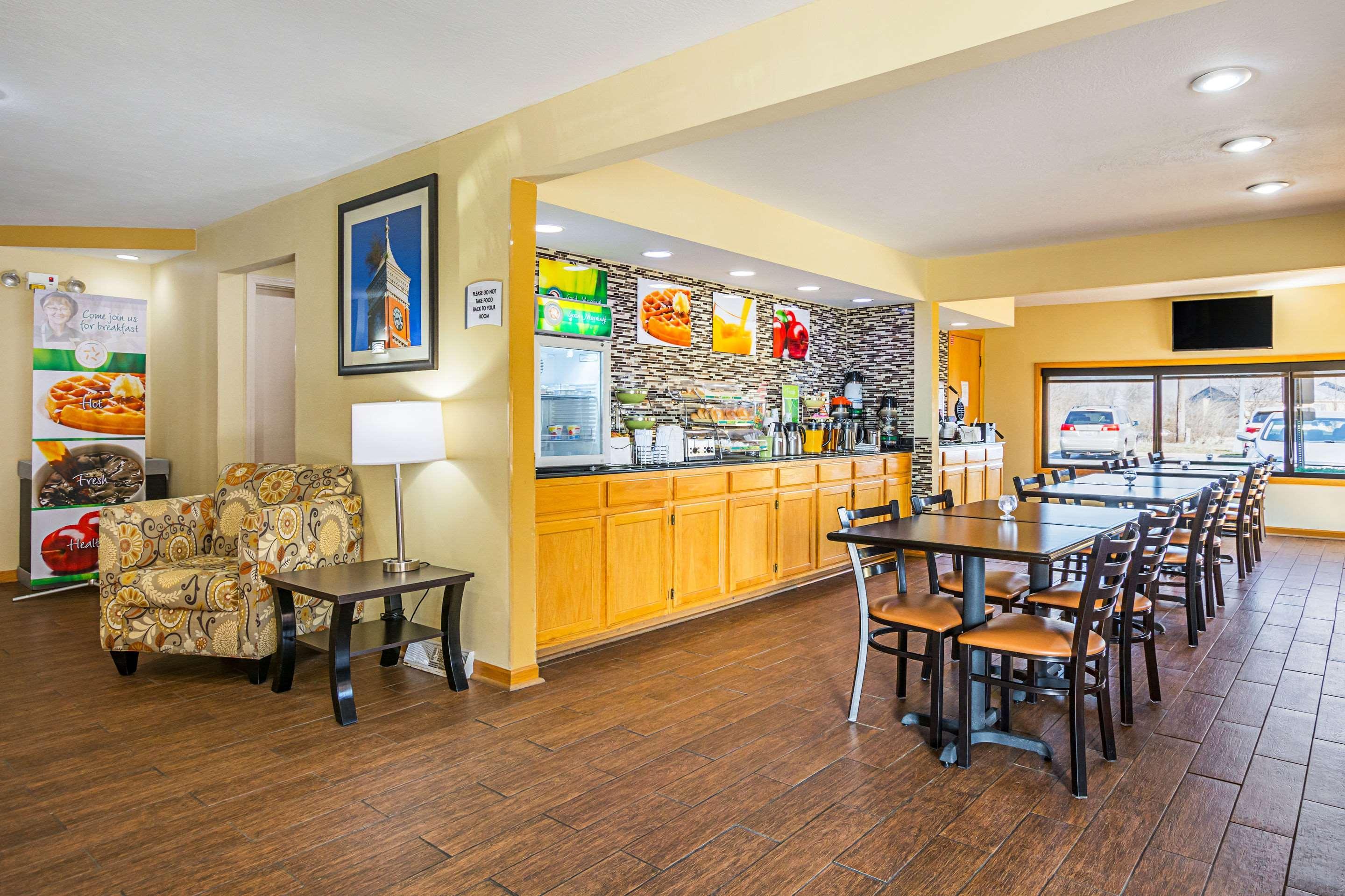 Quality & I-74 Hotel Greensburg